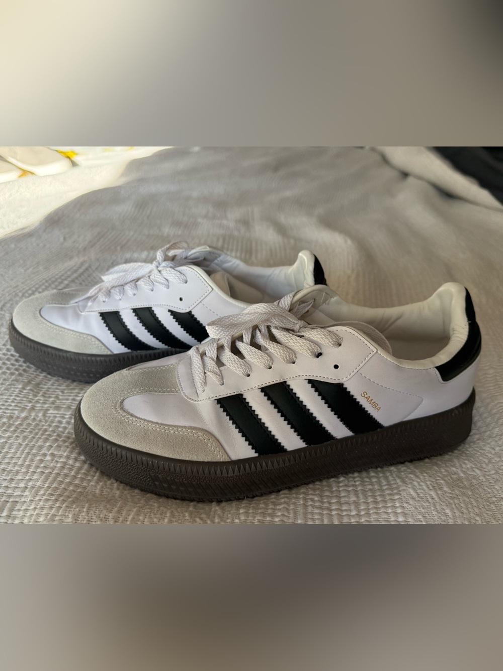 adidas shoes | Women’s white Samba, size 8.5/40